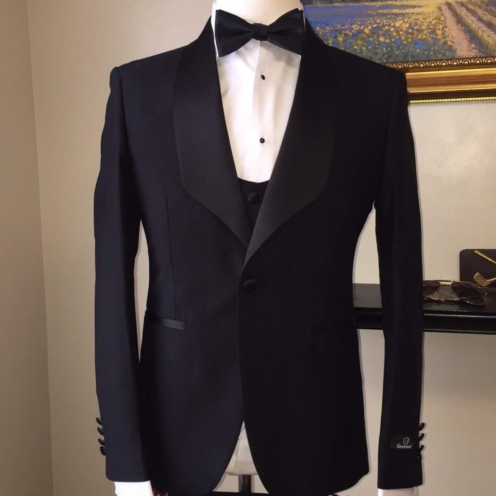 3 Piece Men's British Tuxedo Cut Style Suit Black